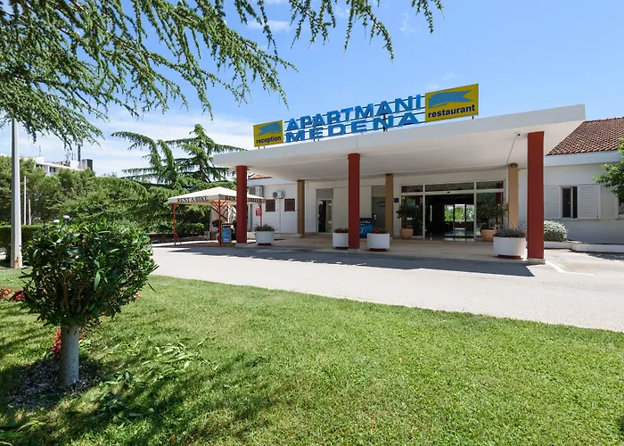 Medena Τρογκίρ