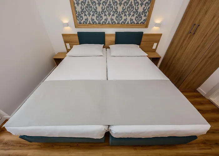 Medena Τρογκίρ