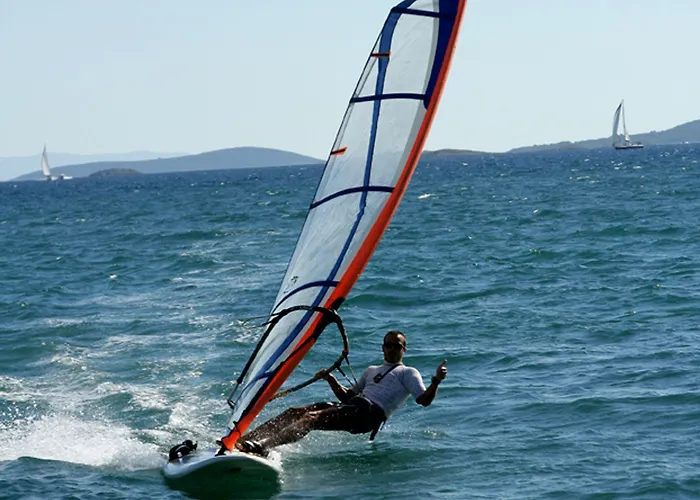 Medena Τρογκίρ